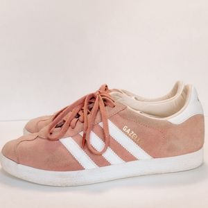 Adidas Gazelle Sneakers in Ash Pearl size 9